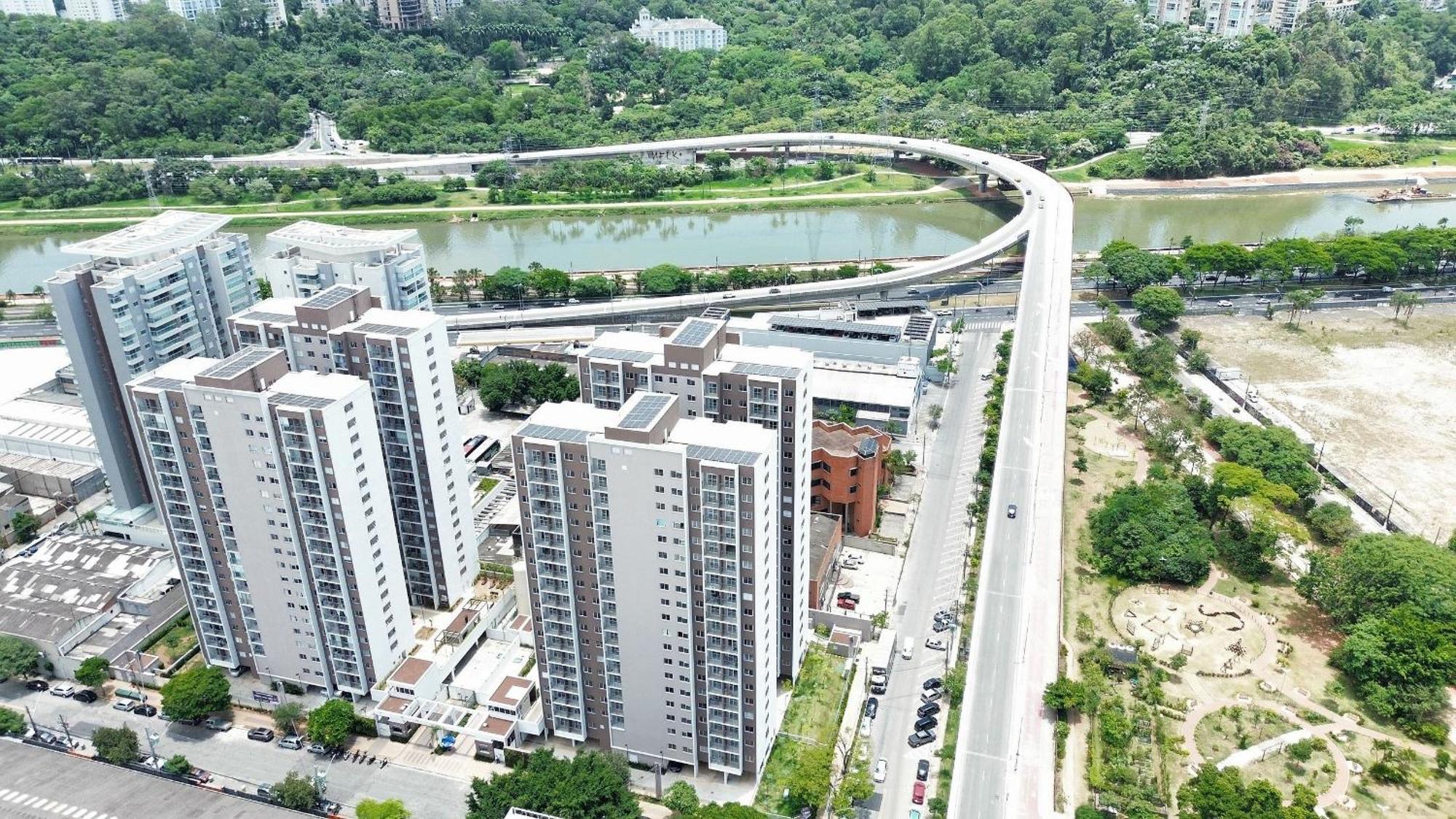 Trevizzo Tangara * São Paulo